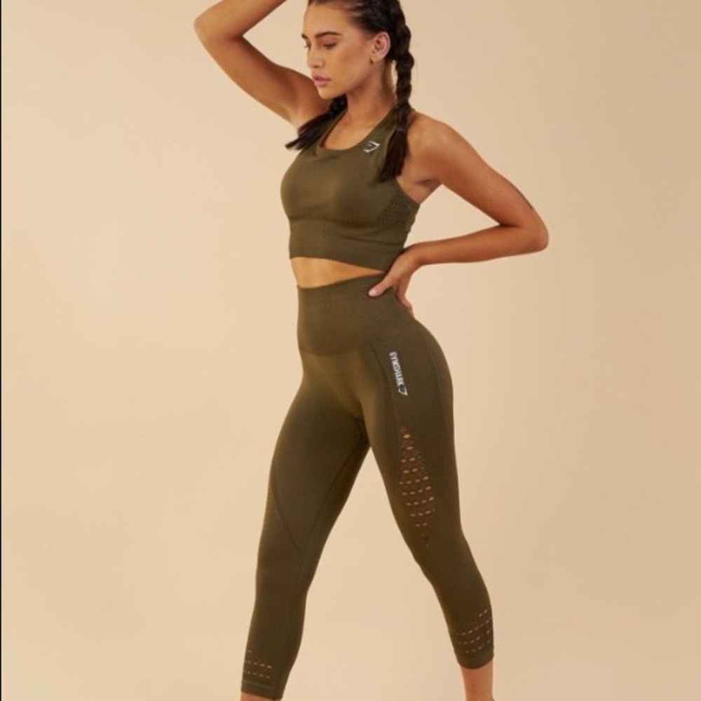 SOLD Gymshark Energy Seamless Set xs